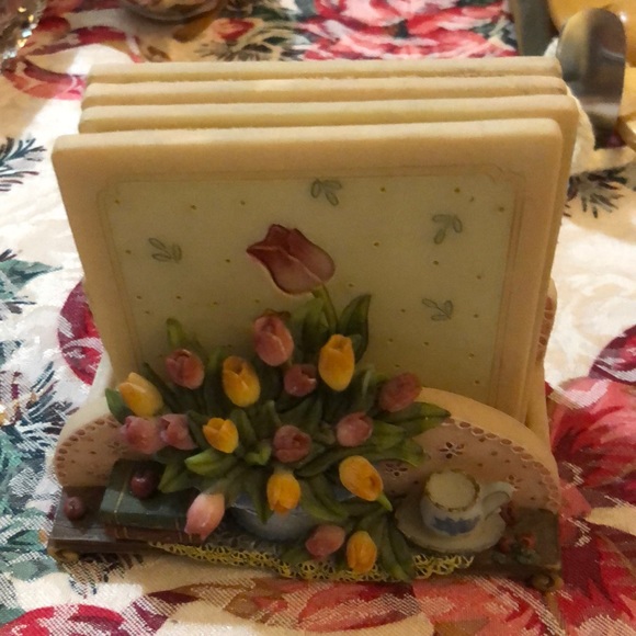 Stone Cork Backed Coasters - Tulip Motif - Picture 1 of 9